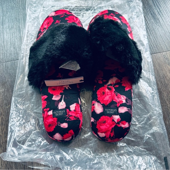 Victoria’s Secret Slippers - Picture 2 of 4